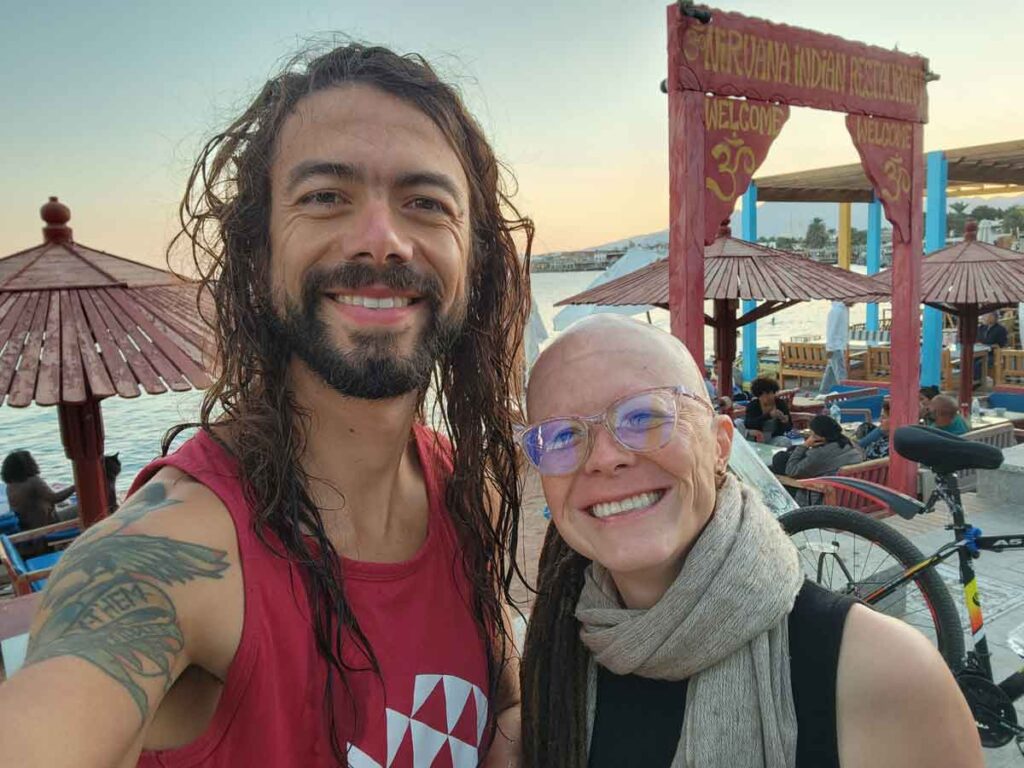 Lucas Osorio, el Respironauta, con su hermana Antonia.