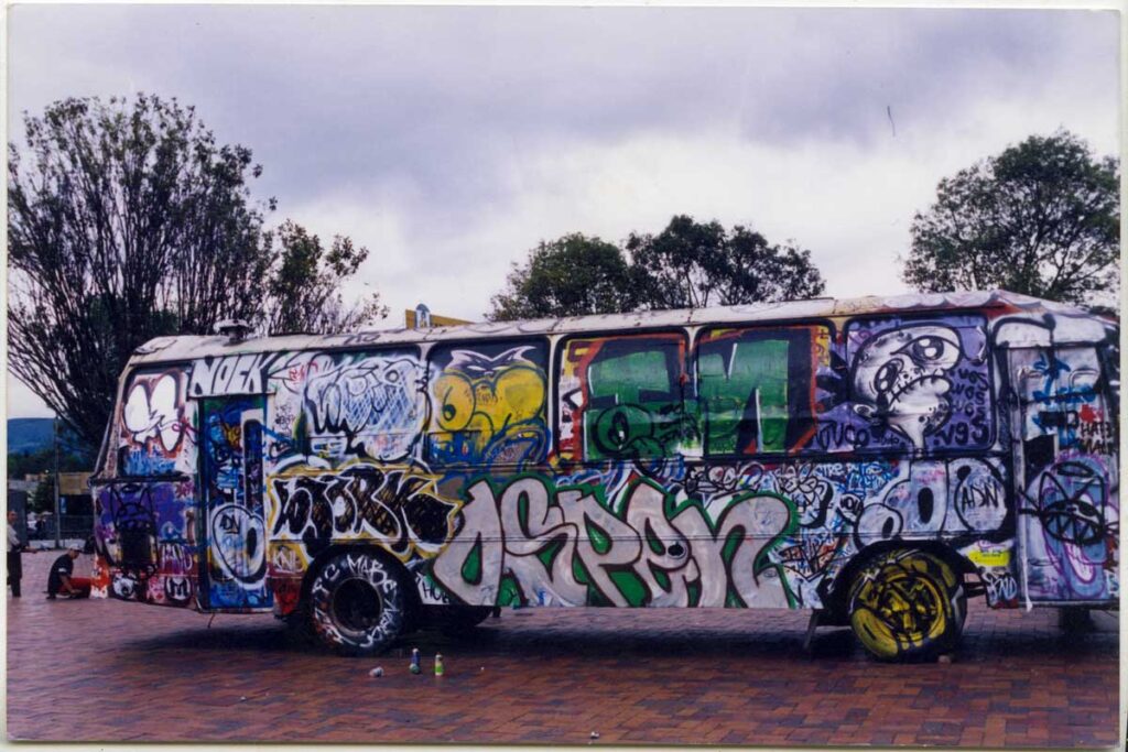 hip hop graffiti