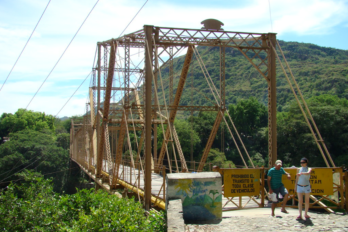 Puente Navarro Honda