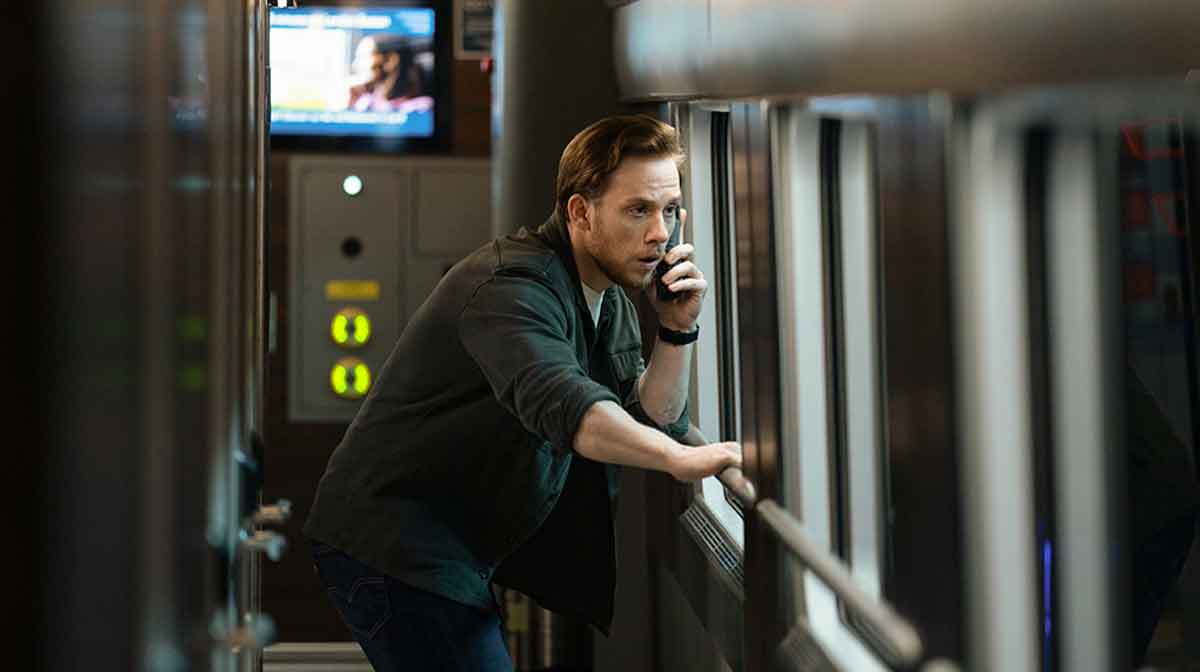 Joe Cole en la serie Nightsleeper de Universal+.