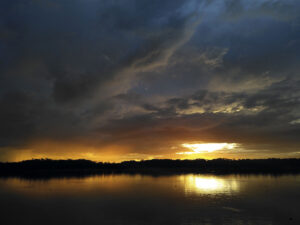 moto atardecer