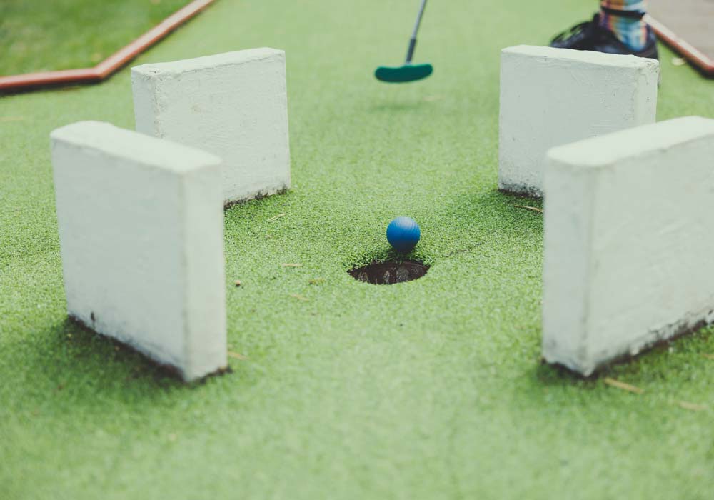 Markus Spiske en Unsplash, minigolf en Bogotá