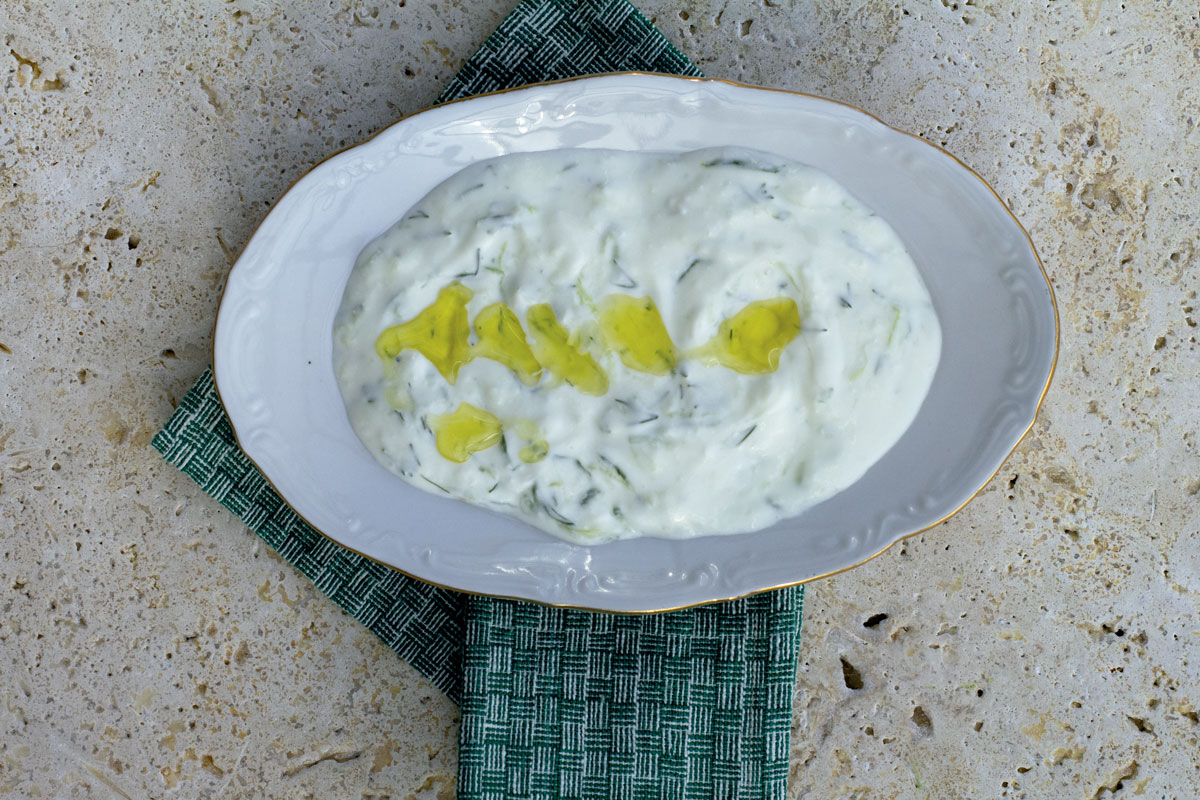 Tzatziki salsa griega